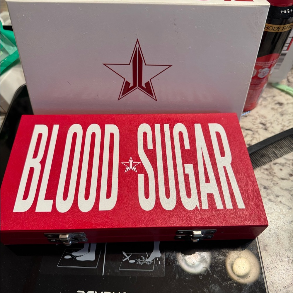 Jeffree Star Blood Sugar Eyeshadow Palette - Red and White
